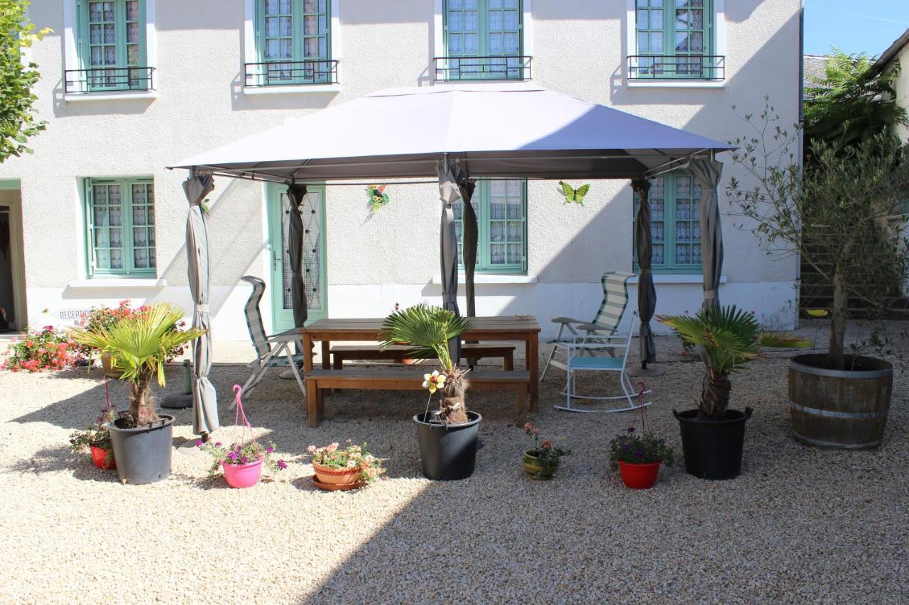 Aparthotel Quelques Fleurs La Roche-Posay Esterno foto